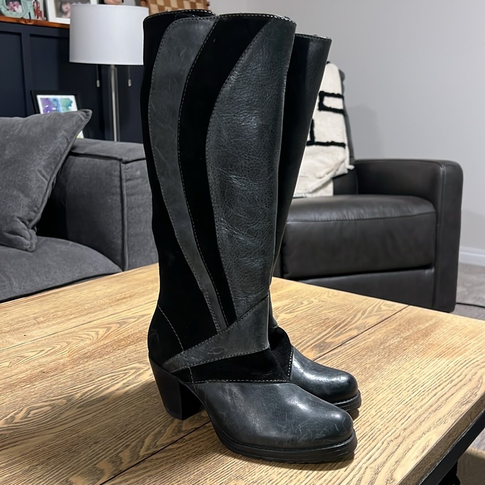 DROMEDARIS - Stylish Black Women's Boots